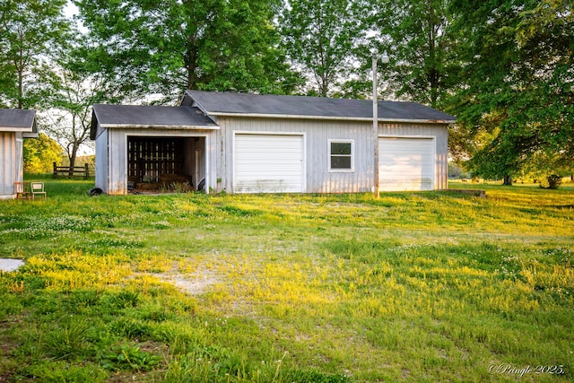 view of detached garage