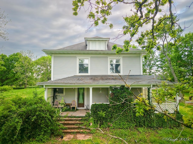 view of front facade with covered porch