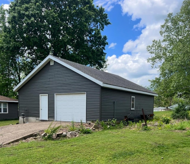 49 Noland Point Ln, Theodosia, MO 65761 - garage with driveway
