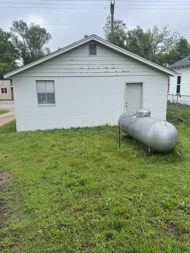 908 N Lincoln, Neosho, MO 64850 - view of side of property