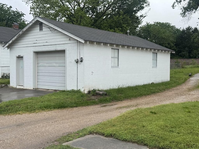 908 N Lincoln, Neosho, MO 64850 - view of detached garage