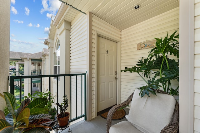 351 Wildwood Dr S Unit 5, Branson, MO 65616 - view of exterior entry with a porch