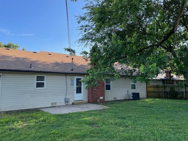 1627 W Lindberg St, Springfield, MO 65807 - rear view of property featuring a patio area and cooling unit