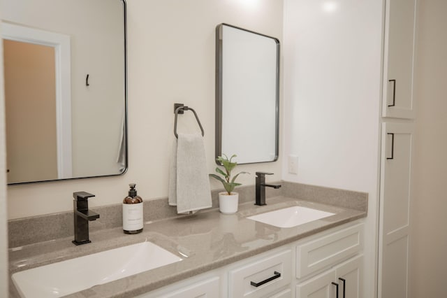 13320 E 1424th Rd, Stockton, MO 65785 - full bath with double vanity