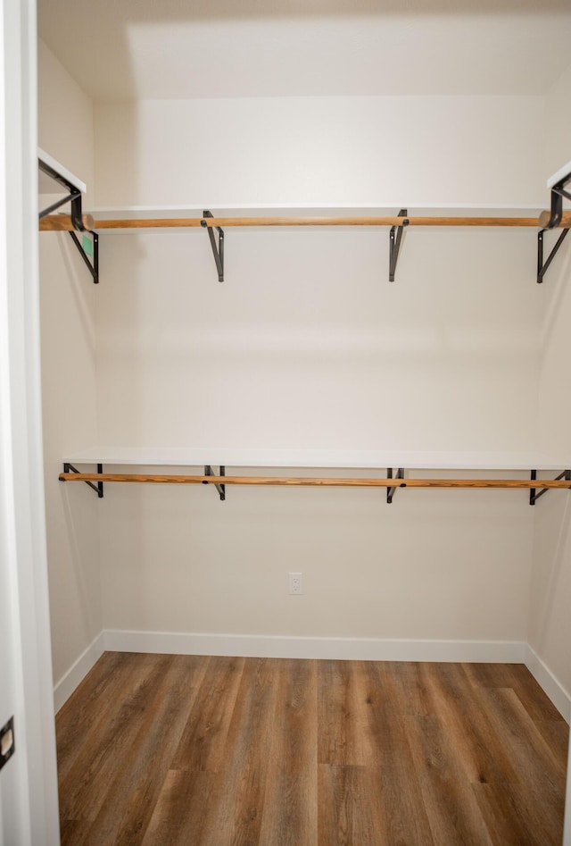 13320 E 1424th Rd, Stockton, MO 65785 - spacious closet featuring wood finished floors