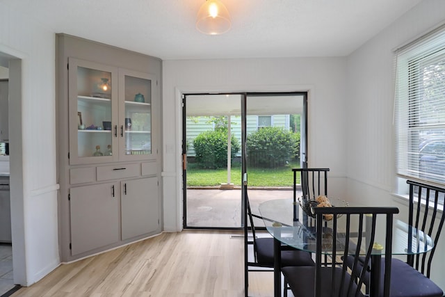 845 W Seminole St, Springfield, MO 65807 - dining room featuring light wood-style floors