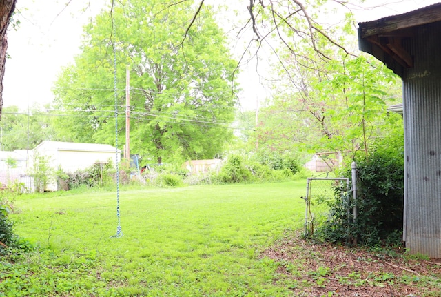 845 W Seminole St, Springfield, MO 65807 - view of yard