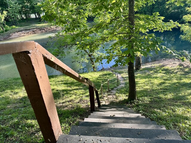 1424 Brown Rd, Van Buren, MO 63965 - view of stairs