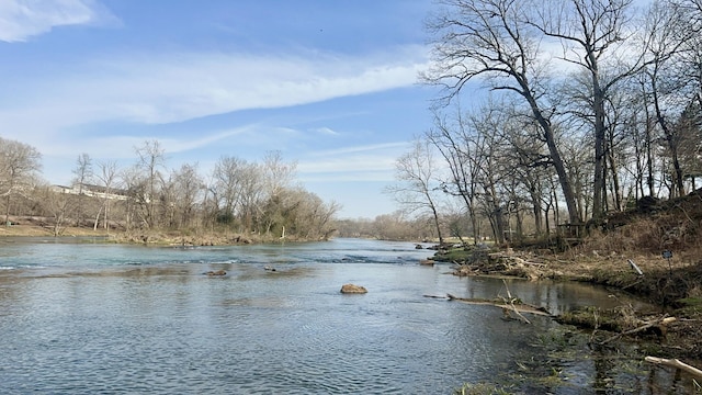 136 Riverview Dr, Mammoth Spring, AR 72554 - water view