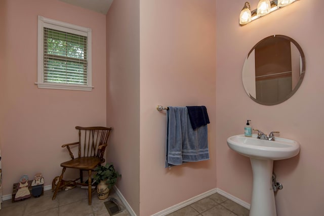 904 W Crater Cir, Nixa, MO 65714 - bathroom featuring tile patterned floors and baseboards