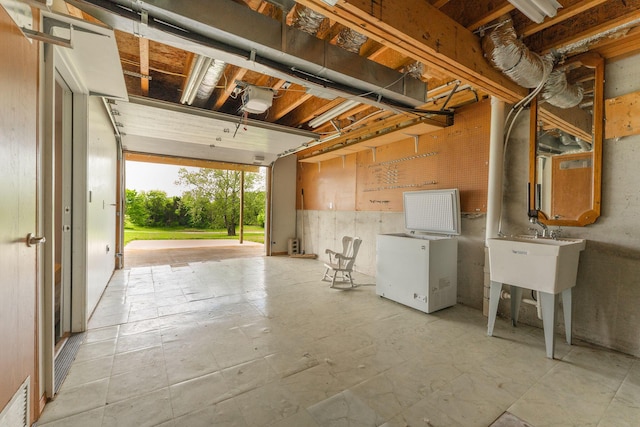 5376 S 140th Rd, Morrisville, MO 65710 - below grade area featuring refrigerator