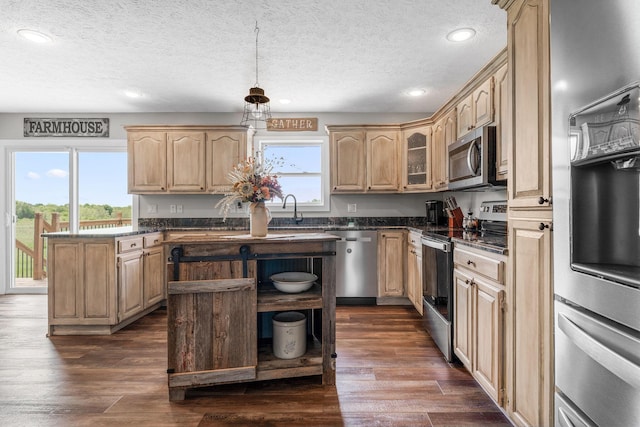 5376 S 140th Rd, Morrisville, MO 65710 - kitchen featuring stainless steel appliances, open shelves, a textured ceiling, a sink, and recessed lighting