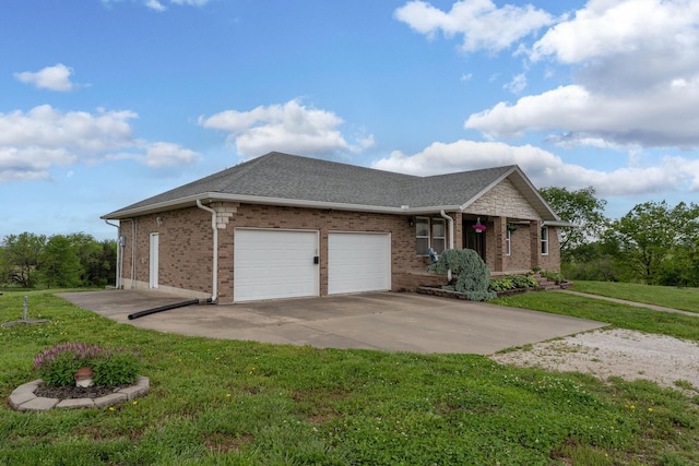 5376 S 140th Rd, Morrisville, MO 65710 - ranch-style house with a garage, brick siding, driveway, and a front yard