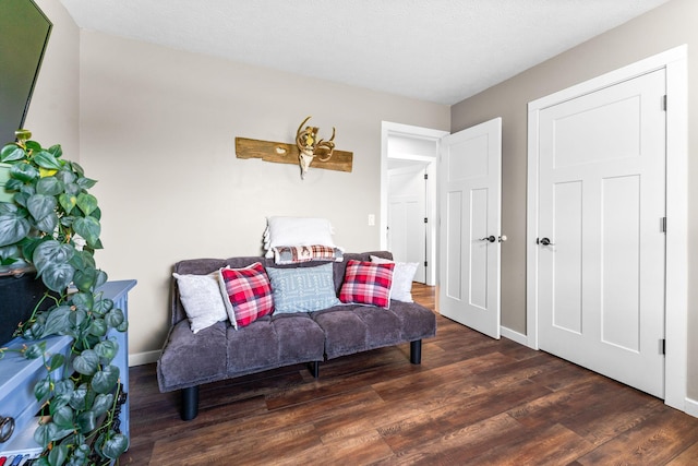 5376 S 140th Rd, Morrisville, MO 65710 - living area featuring wood finished floors and baseboards
