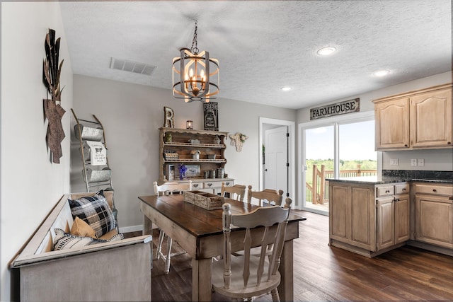 5376 S 140th Rd, Morrisville, MO 65710 - dining area featuring dark wood-style flooring, a chandelier, a textured ceiling, and recessed lighting