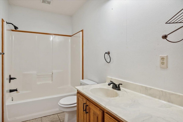 580 Cedar Hill Ln, Marshfield, MO 65706 - full bath featuring toilet, tile patterned flooring, shower / bathtub combination, and vanity
