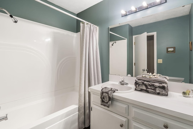 1294 Acacia Club Rd, Hollister, MO 65672 - full bath featuring vanity and shower / tub combo