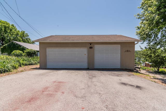 237 Jefferson St, Forsyth, MO 65653 - view of detached garage