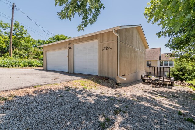 237 Jefferson St, Forsyth, MO 65653 - view of detached garage