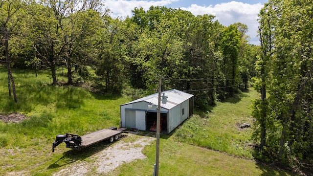 aerial view of property and surrounding area