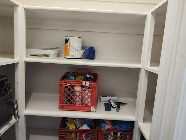 4181 S 105th Rd, Bolivar, MO 65613 - view of storage area