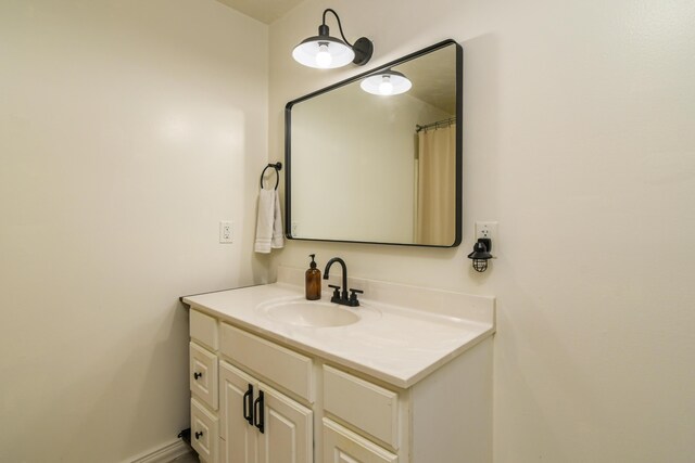 4216 Skyline Rd, Seymour, MO 65746 - bathroom featuring vanity