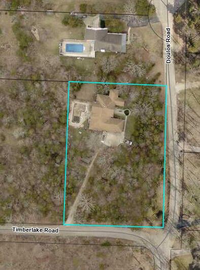 2016 Timberlake Rd, Branson, MO 65616 - aerial map of property and surrounding area with property boundaries highlighted