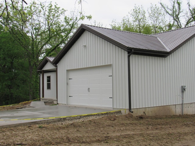 748 Birdsong Ln, Marshfield, MO 65706 - view of garage