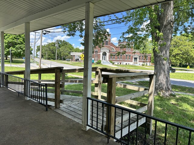 637 N Main Ave, Bolivar, MO 65613 - photo 4