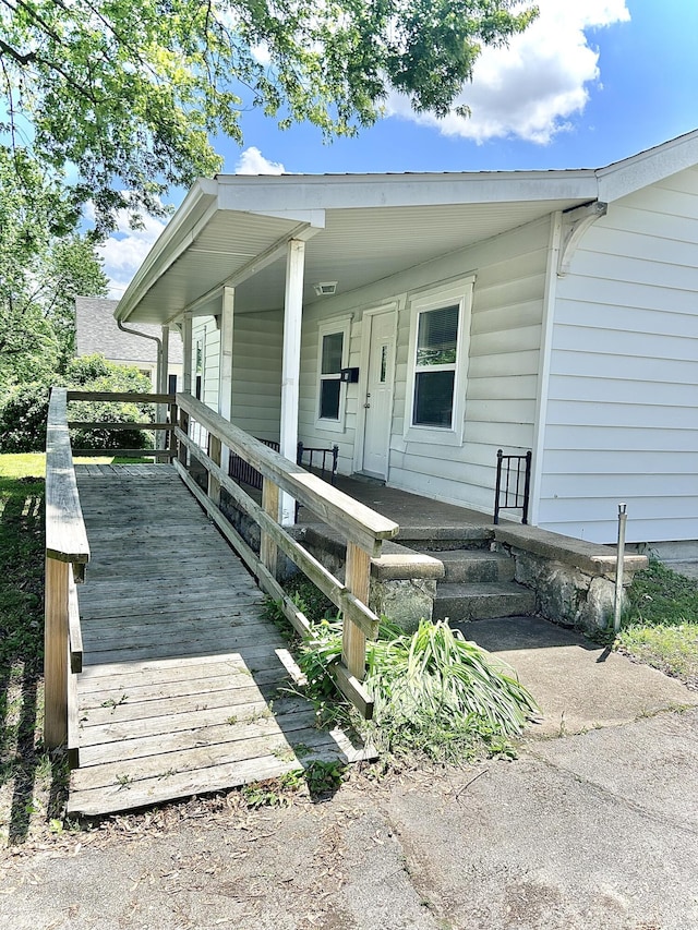 637 N Main Ave, Bolivar, MO 65613 - photo 3