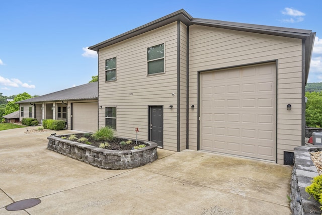 1970 Pointe Royale Dr, Branson, MO 65616 - view of front facade with concrete driveway