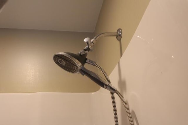 23197 Oakwood Cir, Hermitage, MO 65668 - bathroom view