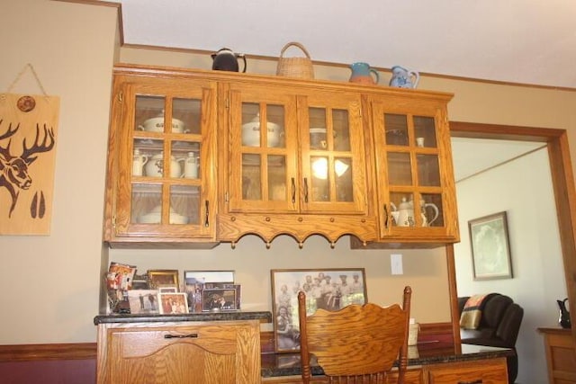 23197 Oakwood Cir, Hermitage, MO 65668 - view of bar