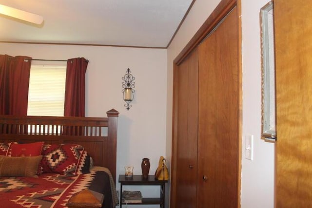 23197 Oakwood Cir, Hermitage, MO 65668 - bedroom featuring a closet