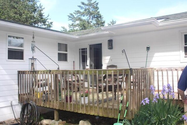 23197 Oakwood Cir, Hermitage, MO 65668 - rear view of house with a deck