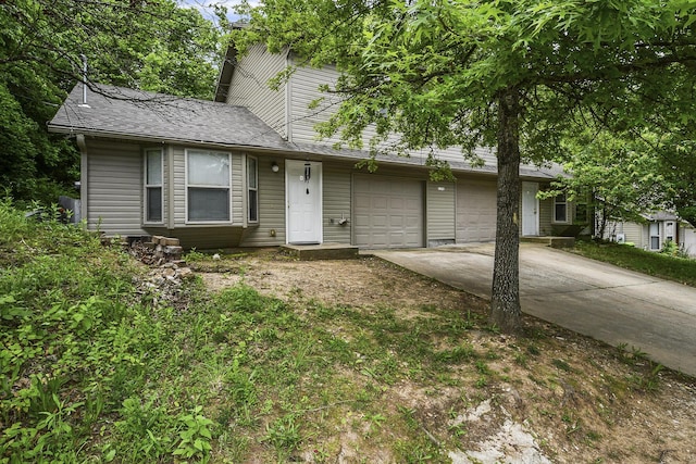 1292 Hillcrest Pl Unit A & B, Branson, MO 65616 - view of front facade featuring driveway and a shingled roof