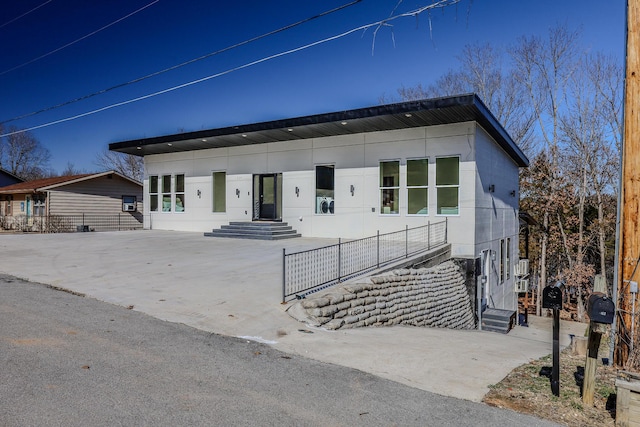 139 Cherokee Dr, Kimberling City, MO 65686 - view of front of home with entry steps