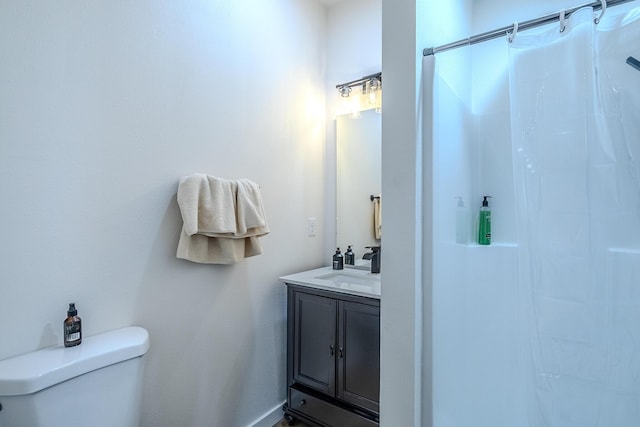 139 Cherokee Dr, Kimberling City, MO 65686 - full bathroom featuring toilet, a shower with shower curtain, and vanity