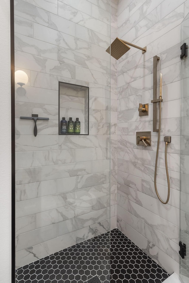 273 Secret Ln, Branson West, MO 65737 - bathroom with a tile shower