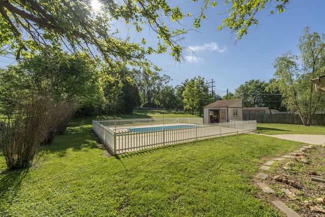 4852 S Charleston Ave, Springfield, MO 65804 - view of yard featuring an outdoor structure and a patio area