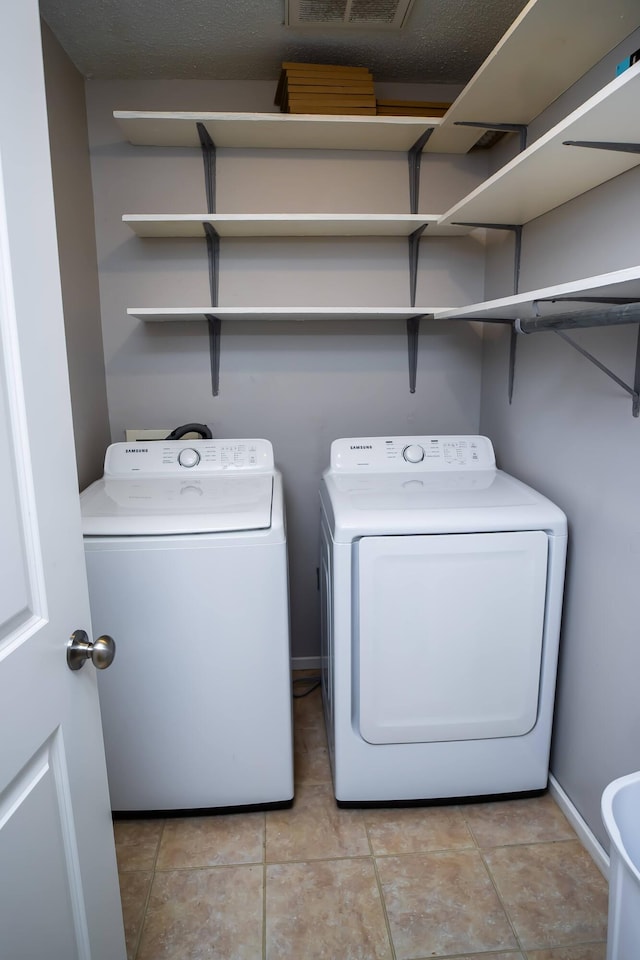 358 High Ridge Rd, Marshfield, MO 65706 - clothes washing area featuring separate washer and dryer