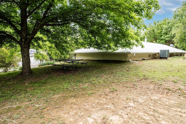 358 High Ridge Rd, Marshfield, MO 65706 - view of yard featuring central AC unit