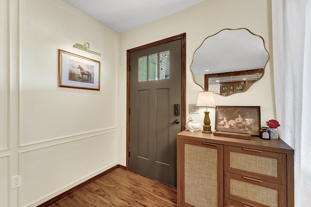 340 Greene Rd, Sparta, MO 65753 - foyer entrance featuring wood finished floors and baseboards