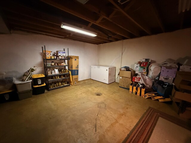 3036 P Hwy, Alton, MO 65606 - unfinished below grade area with refrigerator