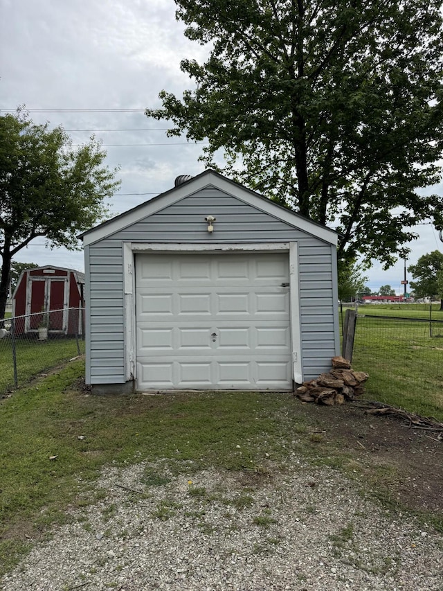 detached garage with driveway