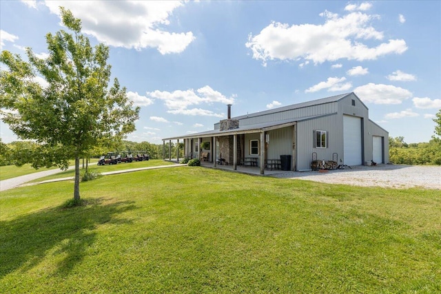 view of front of house featuring a front yard