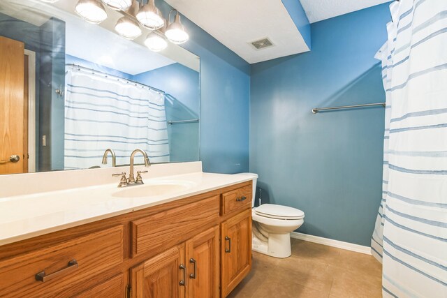 1888 S High Rdg, Nixa, MO 65714 - full bathroom with toilet, tile patterned flooring, baseboards, vanity, and curtained shower