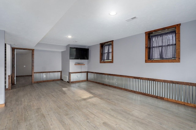 2121 E 505th Rd, Halfway, MO 65663 - unfurnished room featuring wood finished floors, recessed lighting, and baseboards