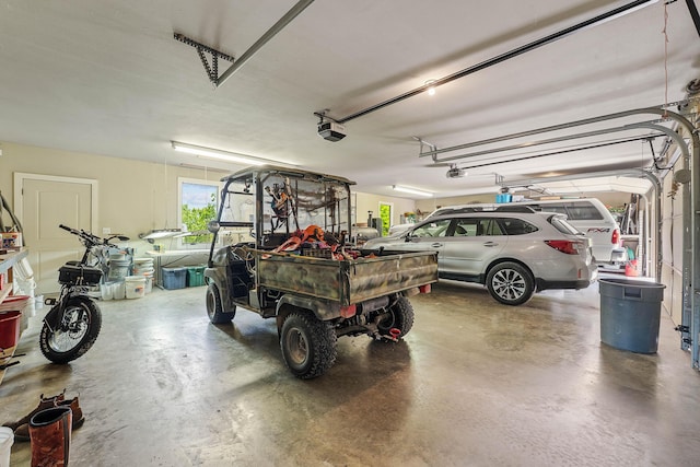 315 Buckskin Rdg, Pineville, MO 64856 - garage featuring a garage door opener