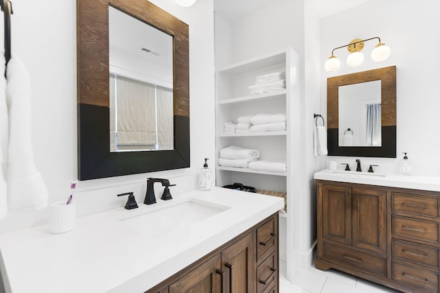 452 Rest Haven Ln, Blue Eye, MO 65611 - full bath with two vanities